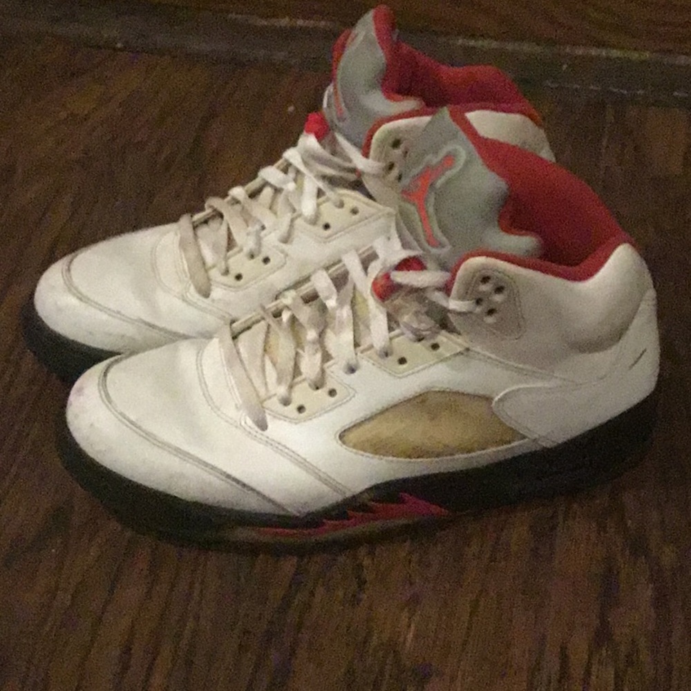 Air Jordan 5 Retro “Fire Red”